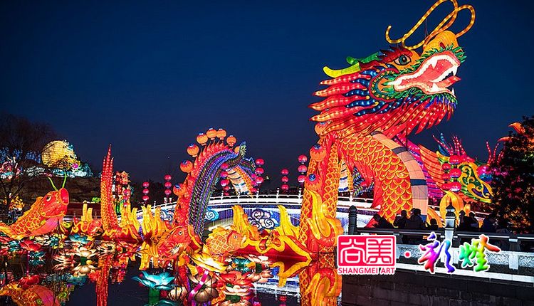 自貢燈會如何在保持傳統(tǒng)文化內(nèi)核的基礎(chǔ)上堅持局部創(chuàng)新？